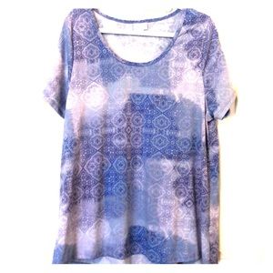 LuLaRoe Classic t-shirt, NWOT